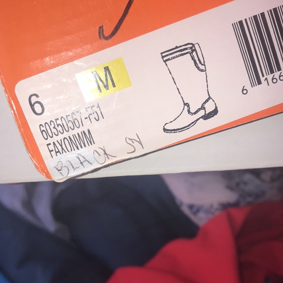 Boots - Picture 3 of 3